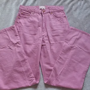 roze farmerice