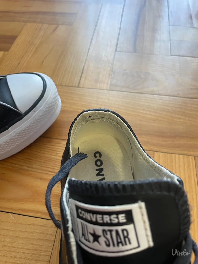 Converse kožne patike sa debljim đonom 37.5 (24cm)