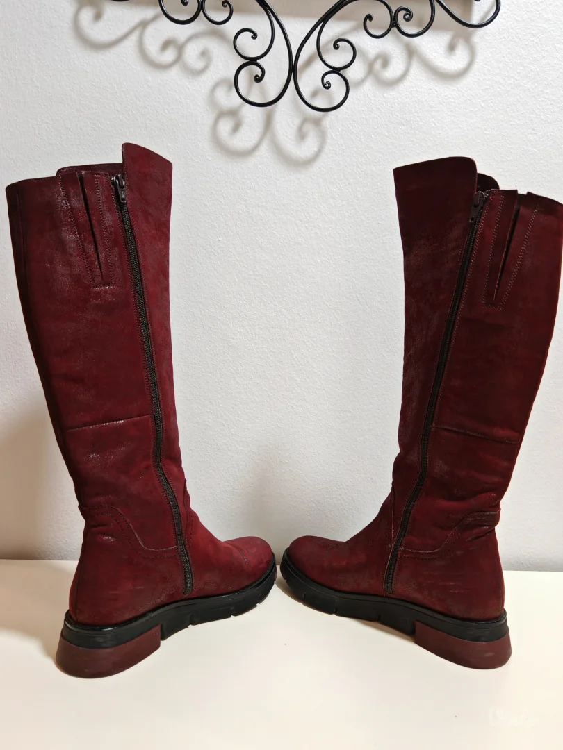 Paar - ženske kožne čizme + gratis Xti torbica