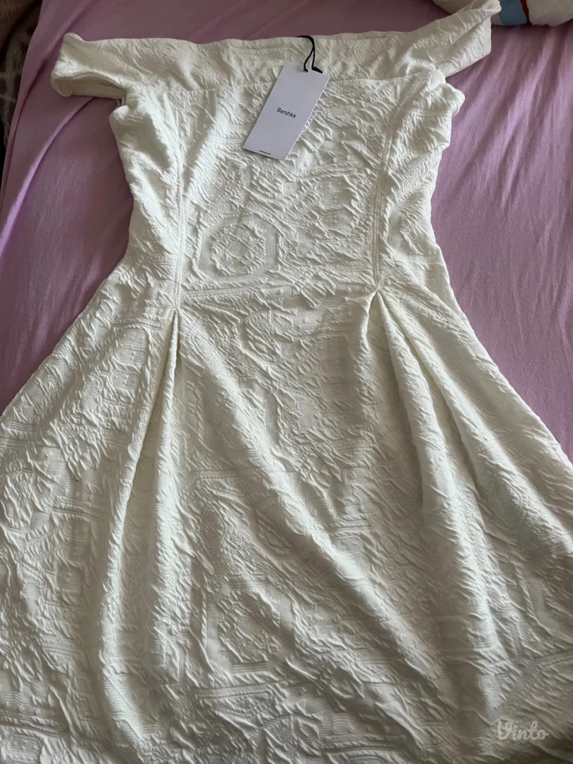 Bershka- bela haljina nova