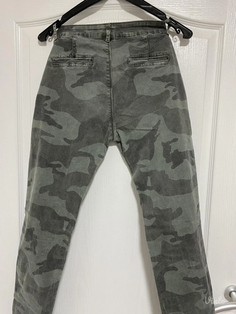 Vojničke pantalone