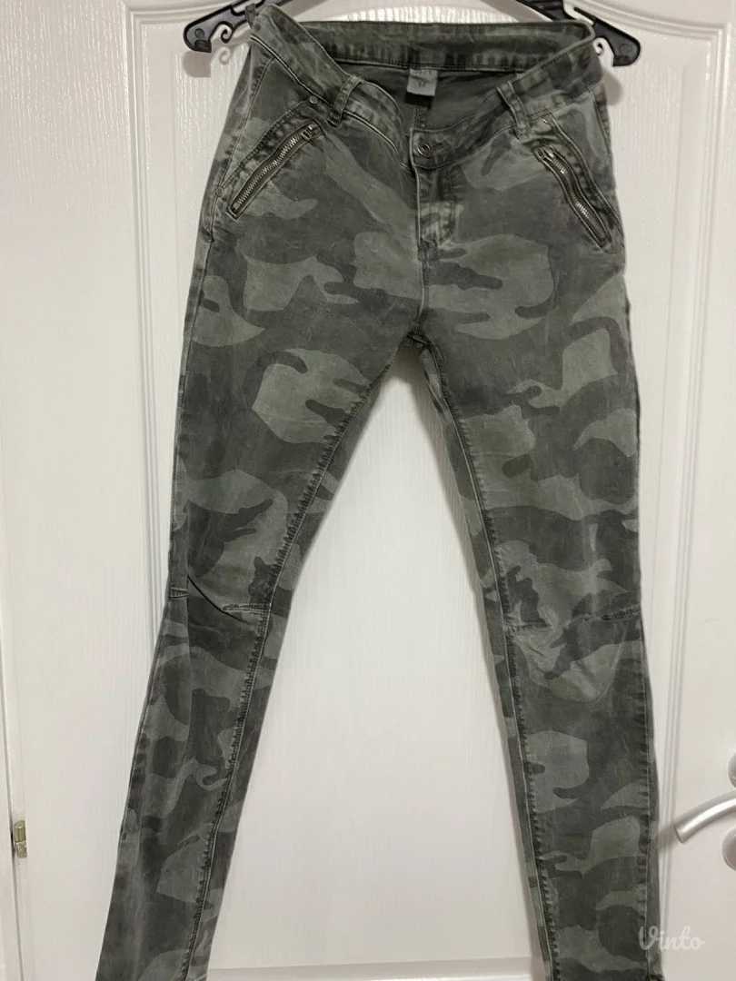 Vojničke pantalone
