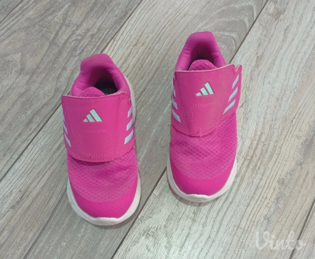 Patike za devojcice Reebok nove br 19
