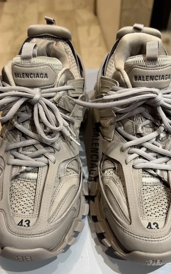 Balenciaga Track Beige Original
