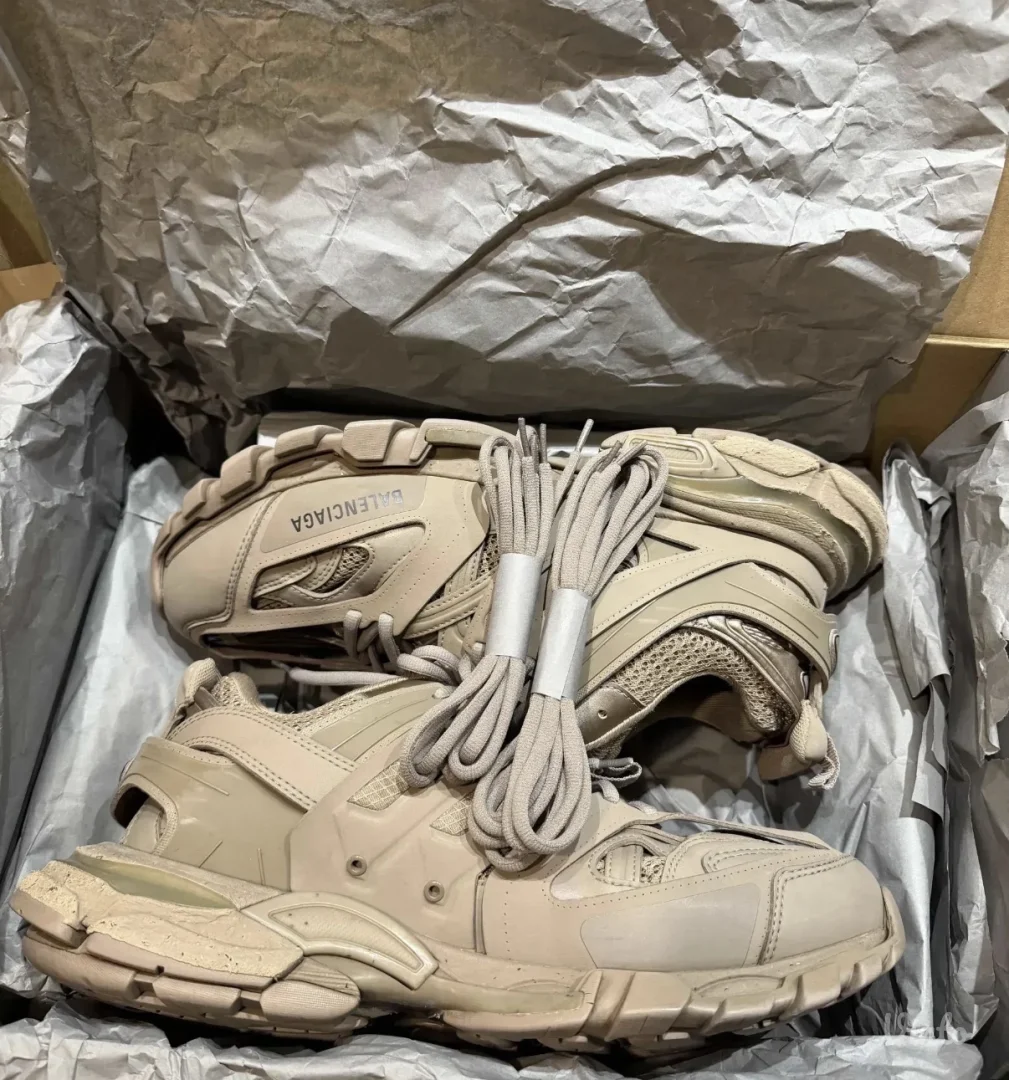 Balenciaga Track Beige Original