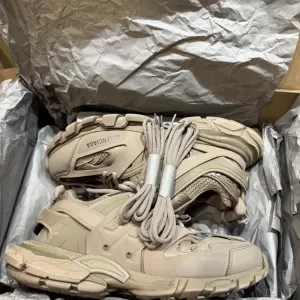 Balenciaga Track Beige Original