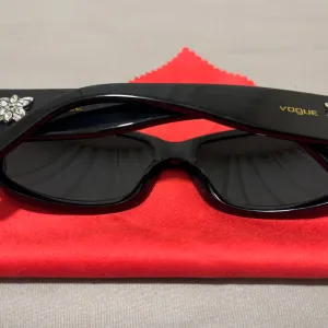 VOGUE naocare za sunce
