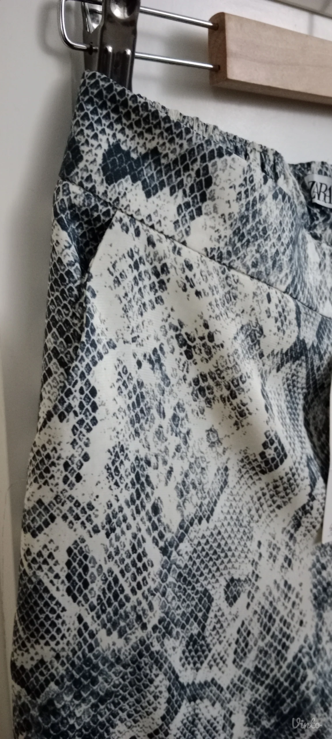Zara pantalone XS - novo sa aetiketom