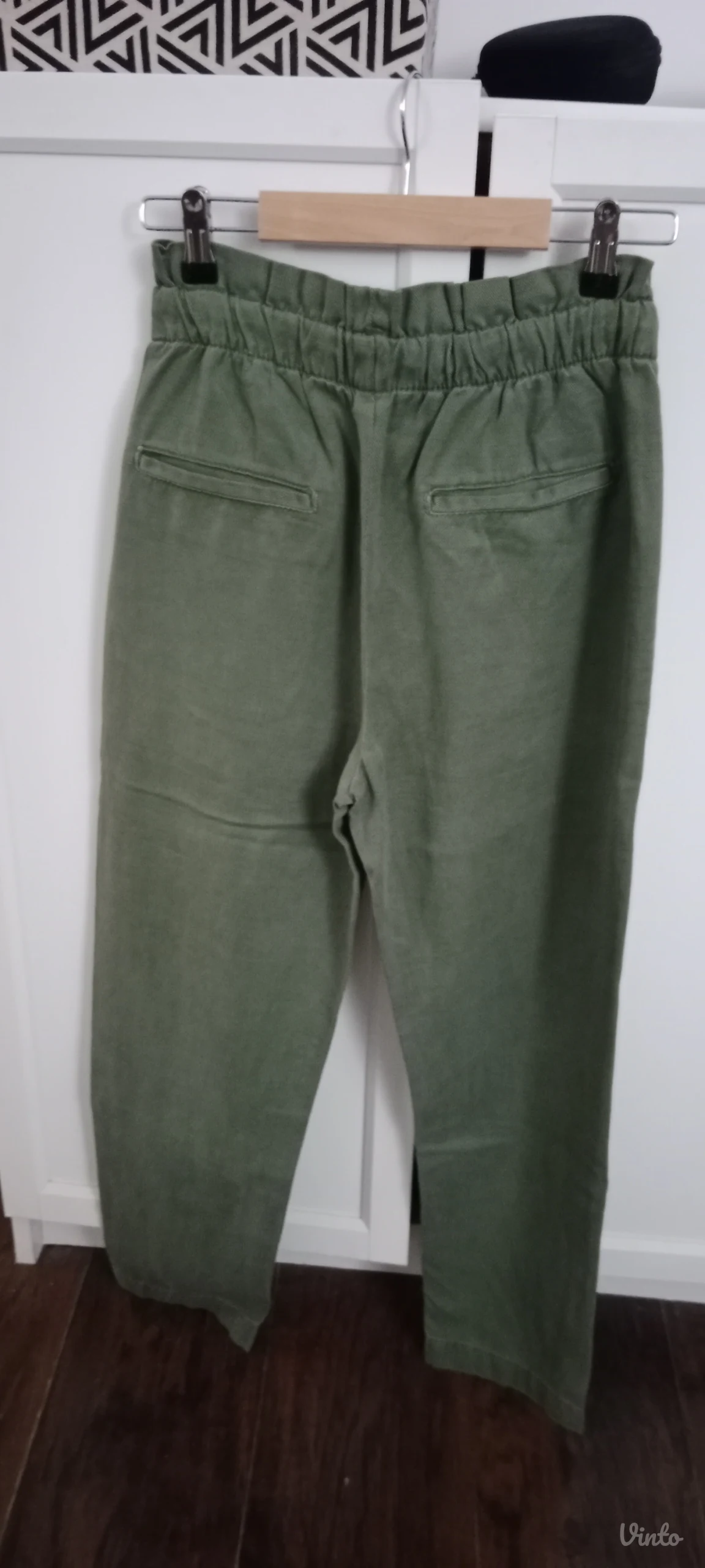 Zara pantalone XS - novo sa etiketom