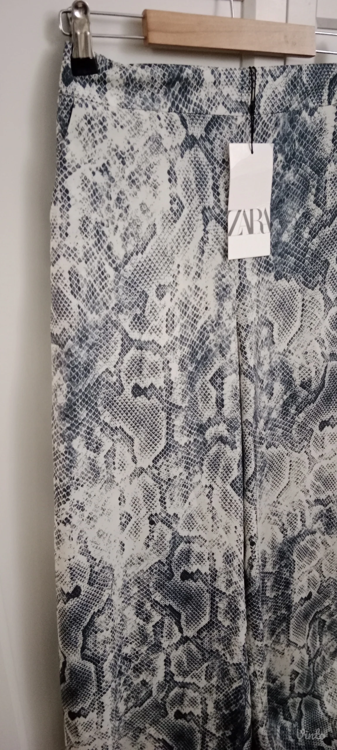 Zara pantalone XS - novo sa aetiketom