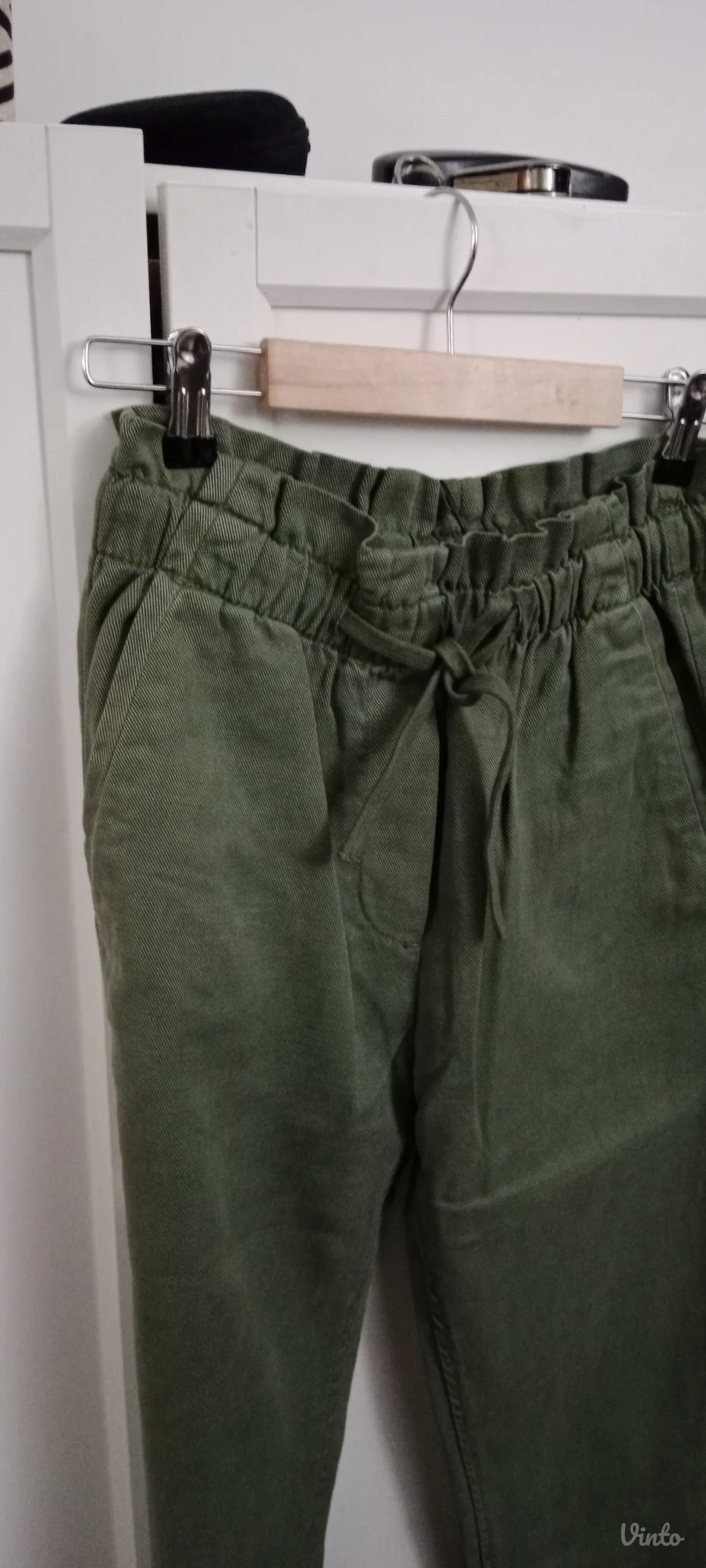 Zara pantalone XS - novo sa etiketom