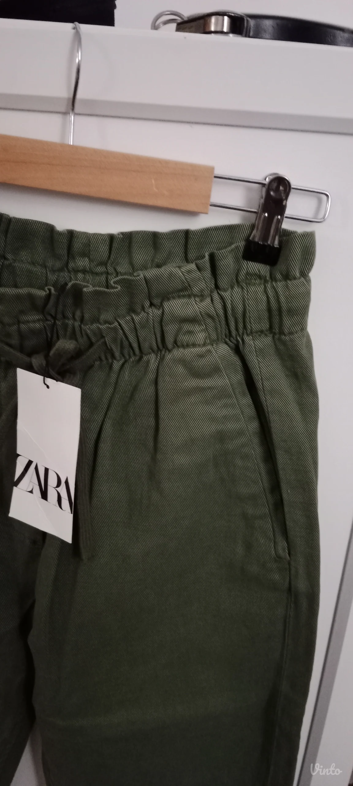 Zara pantalone XS - novo sa etiketom