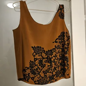 Ženska bluza -kao nova