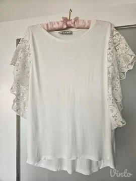 PRESLATKA Bela Majica sa Čipkastim Rukavima - Svakodnevni Chic!