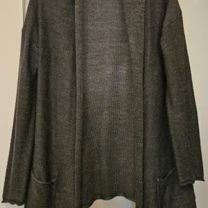 Ženski džemper/kardigan