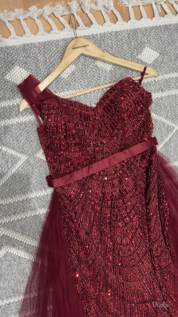 Nova svečana haljina