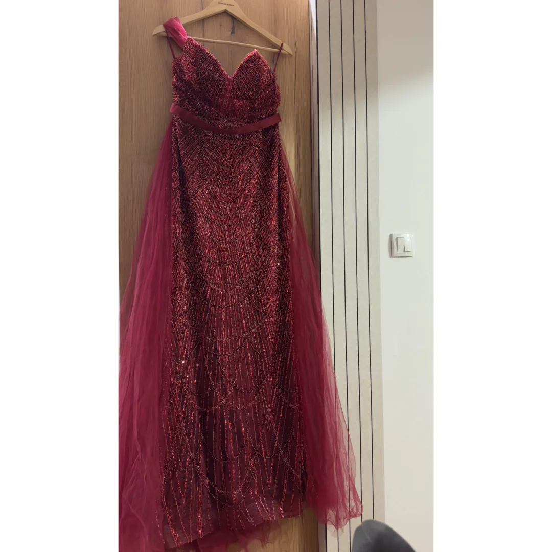 Nova svečana haljina