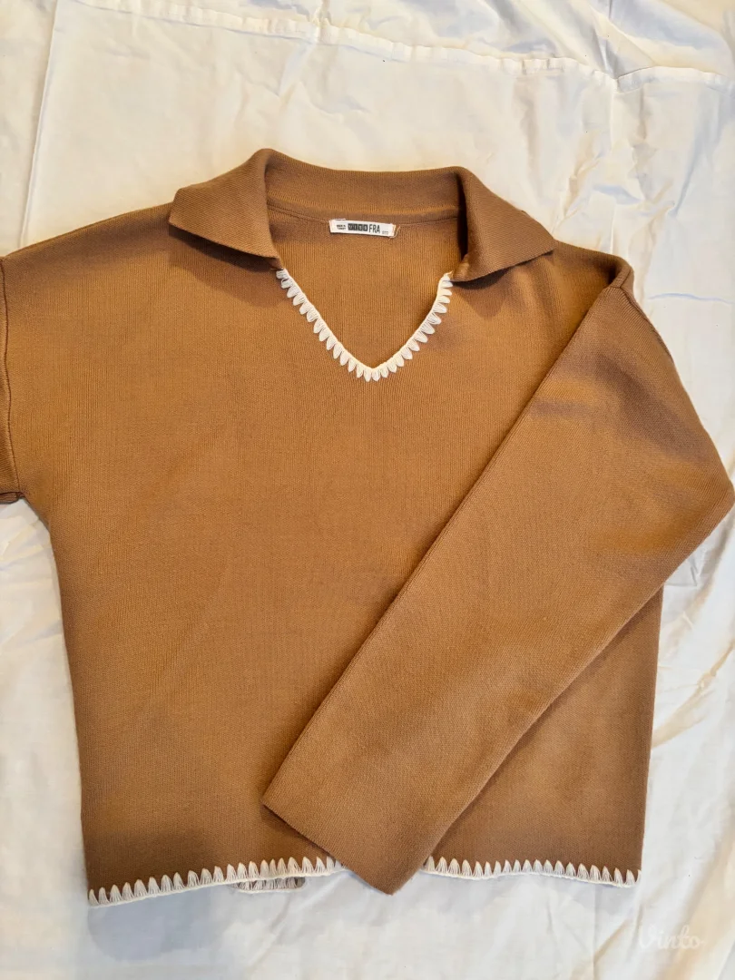 Bež majica dugih rukava