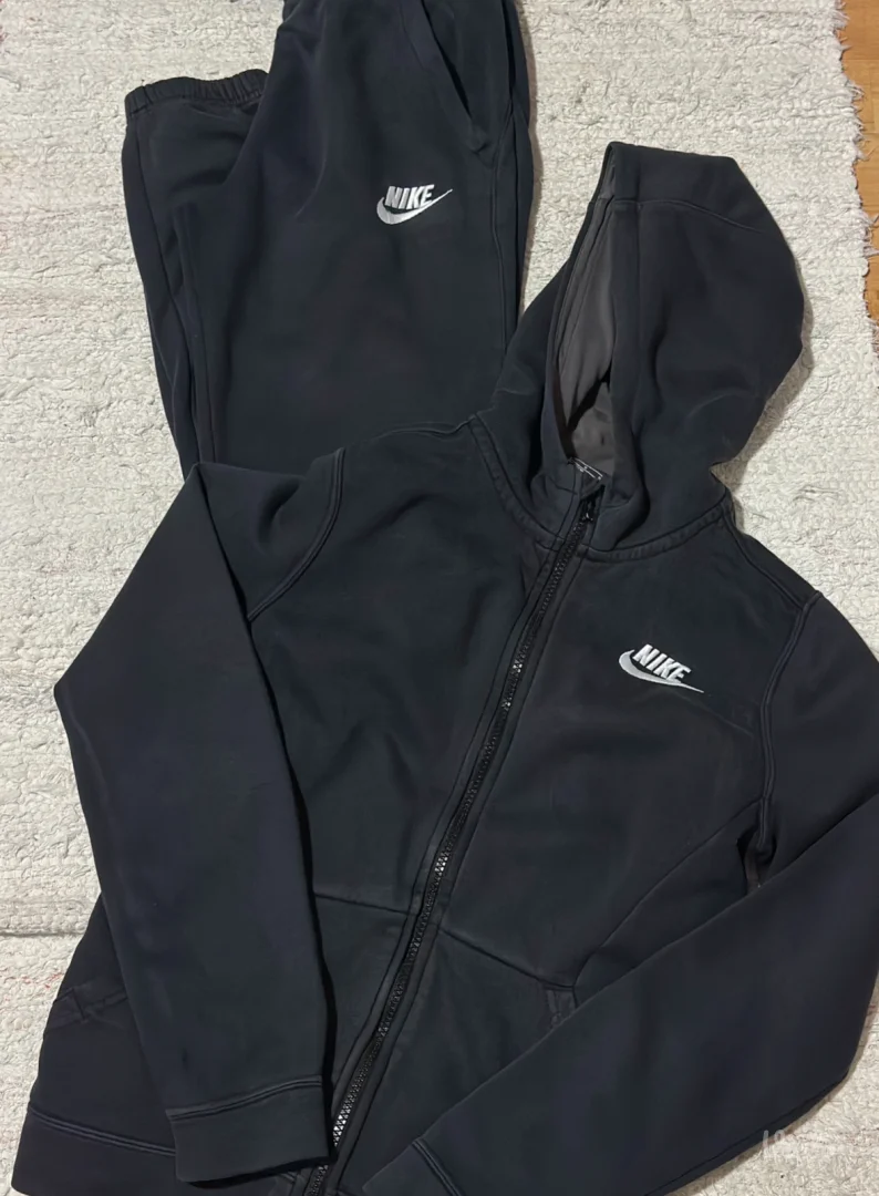 Nike trenerka dečija L / za odrasle XS
