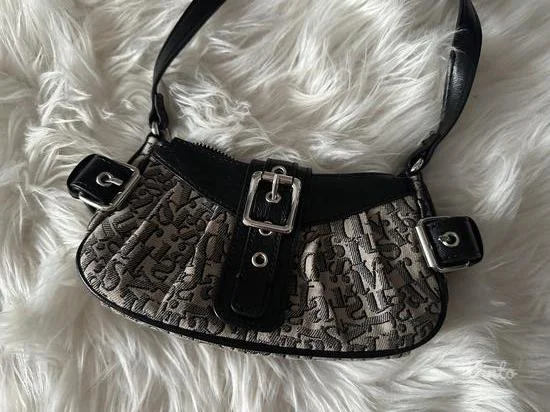 Stradivarius torbica