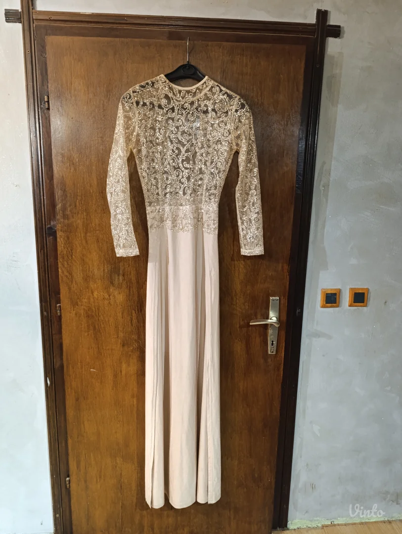 Duga svecana zlatna haljina