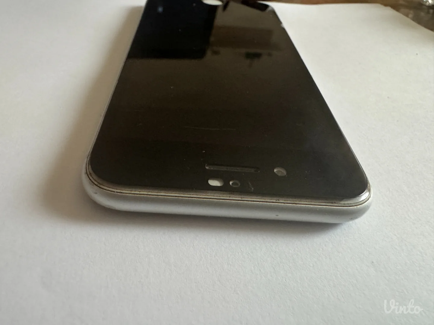 iPhone 8