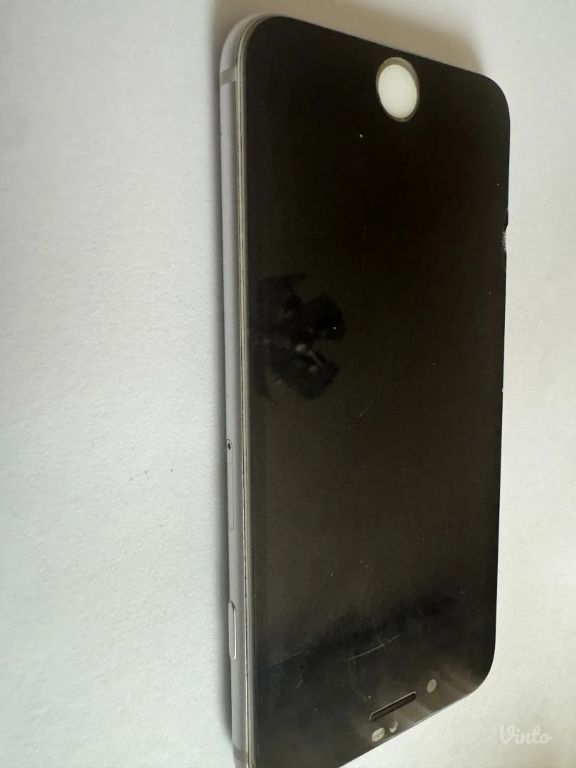 iPhone 8