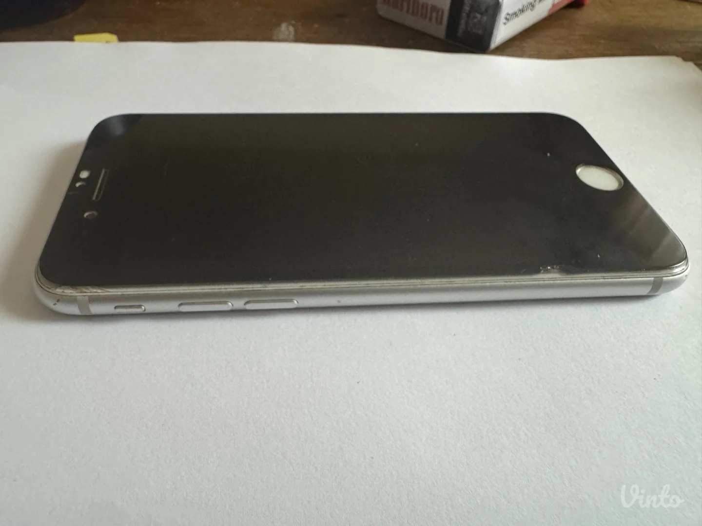 iPhone 8