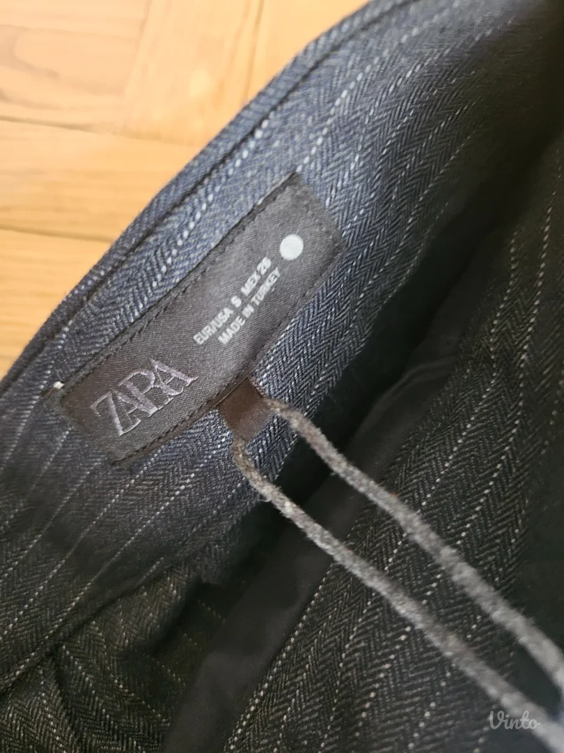 Zara pantalone S - NOVO