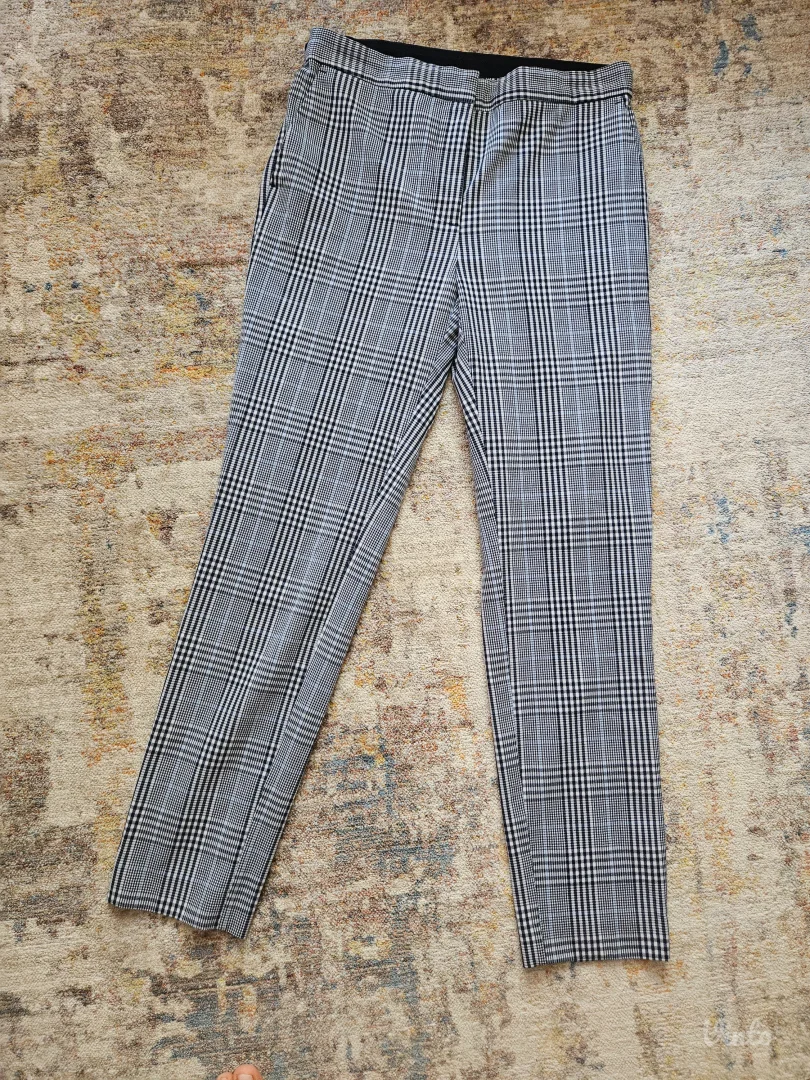 Zara pantalone M