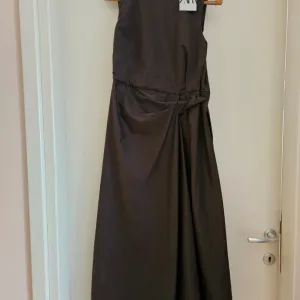 Zara haljina S - NOVO