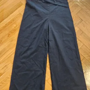 Zara pantalone M