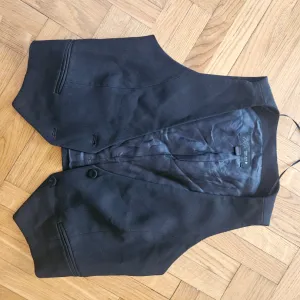 Zara prsluk S