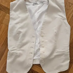 Zara prsluk L