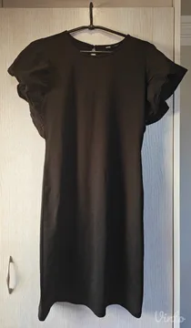 Crna uska haljina