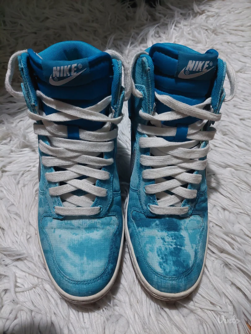 Nike Dunk patike sa skrivenom platformom