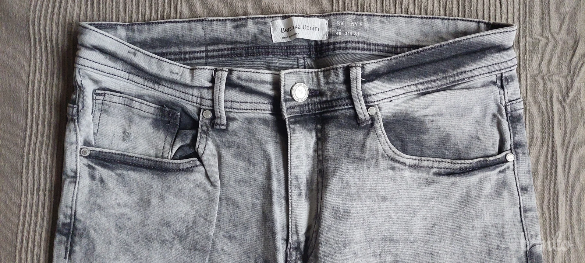 Bershka muške farmerke