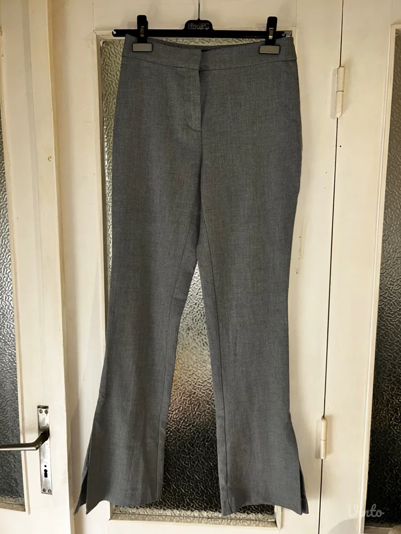 Zara- sive pantalone