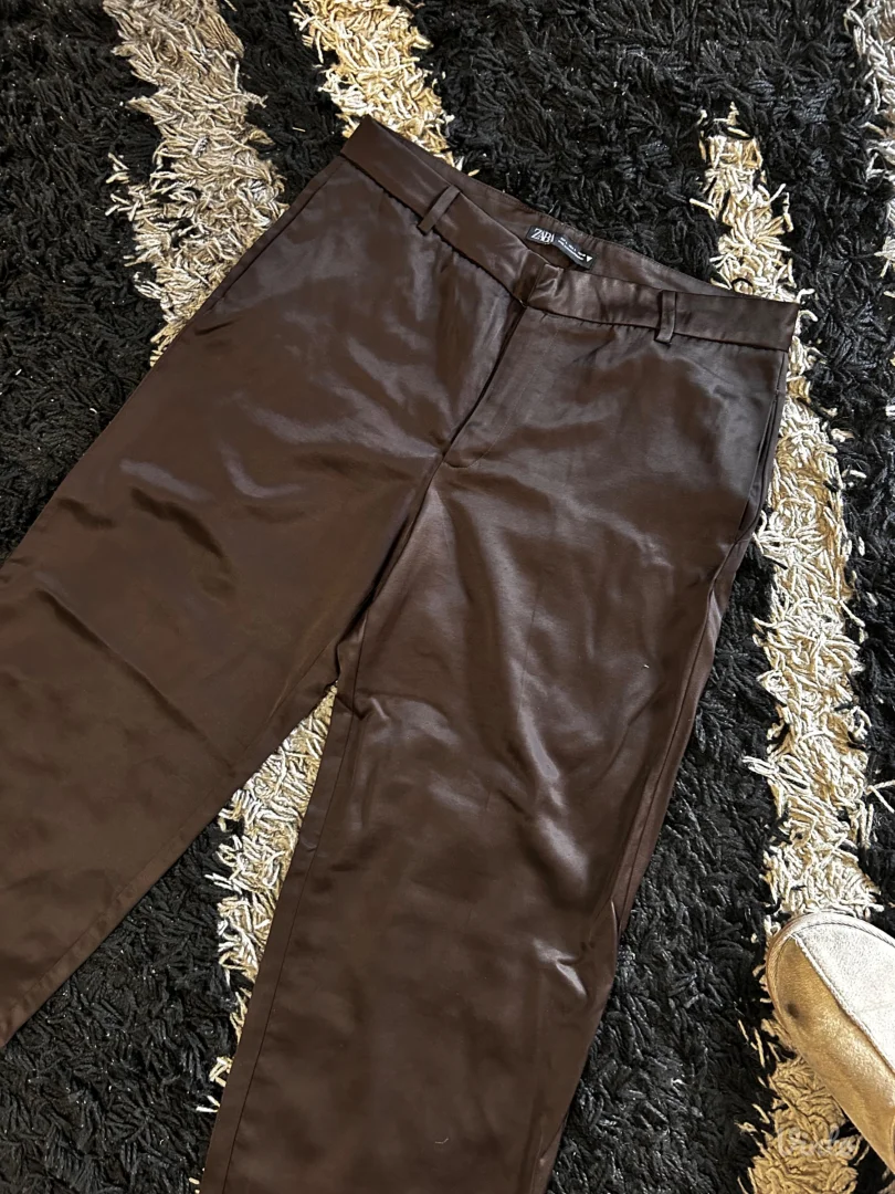 Zara- braon satenske pantalone