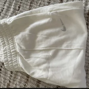 Nike donji deo trenerke