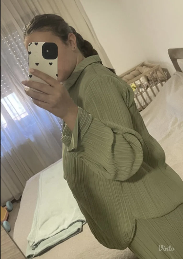 H&M plisirani komplet za trudnice