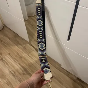 Kais za tasne Italijanski