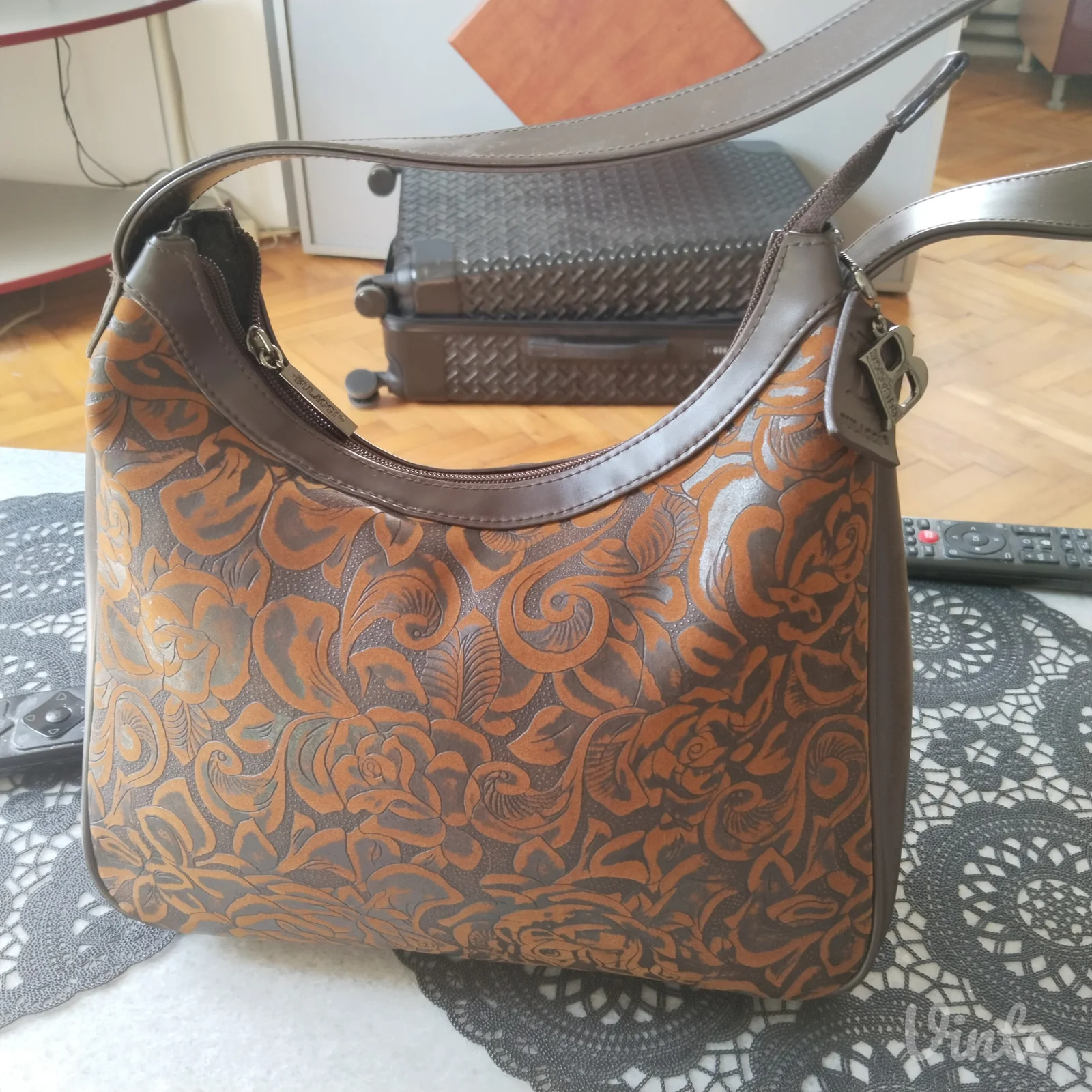 Original BULAGGI torba (Sa reljefnim ružama)