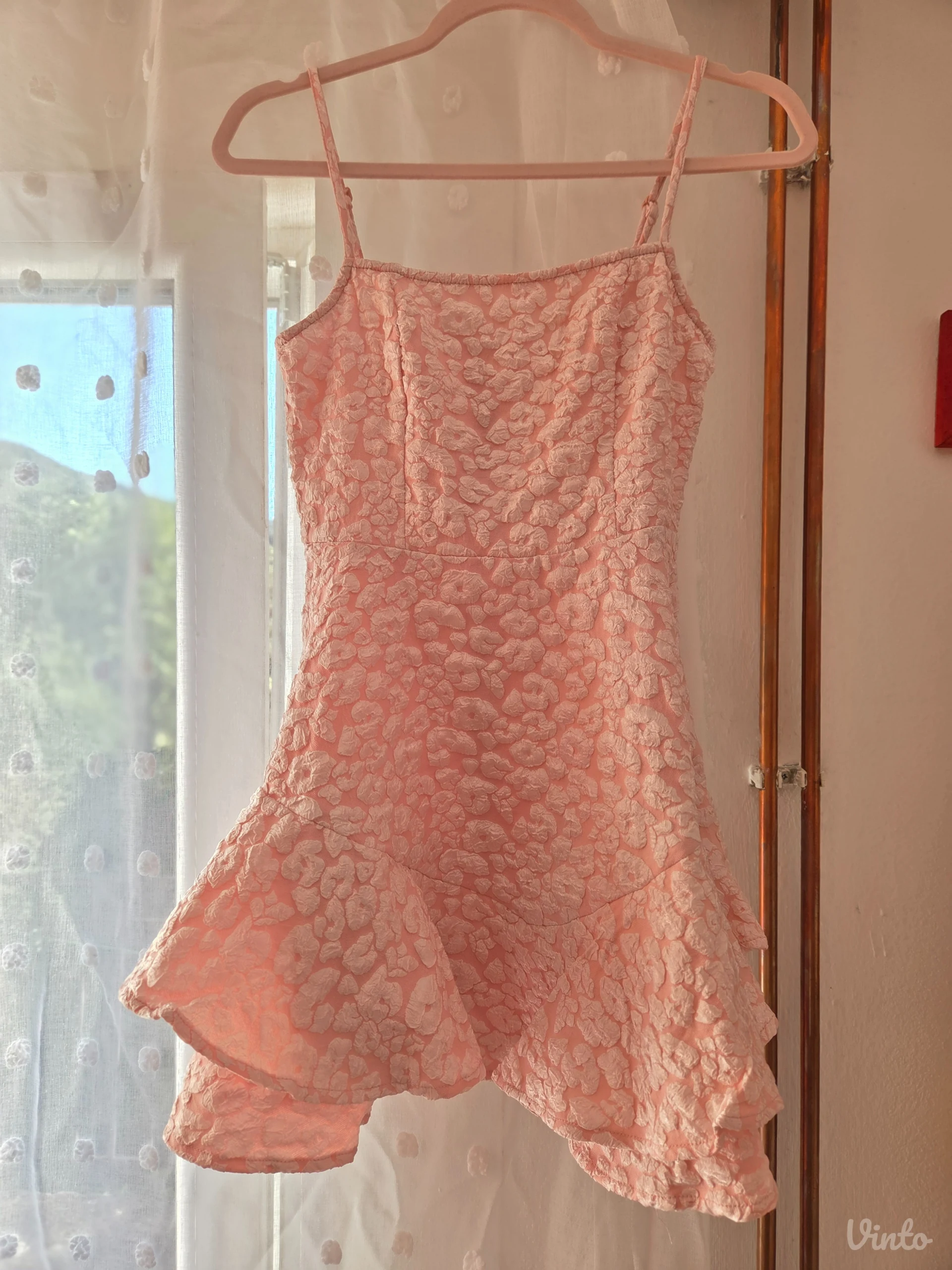 Lepršava mini haljina