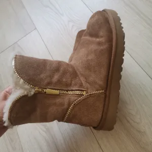 Ugg cizme