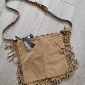 Nova torba od prave kože