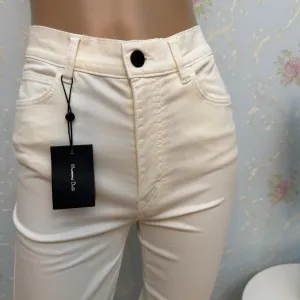 Massimo Dutti Farmerice, Novo sa etiketom