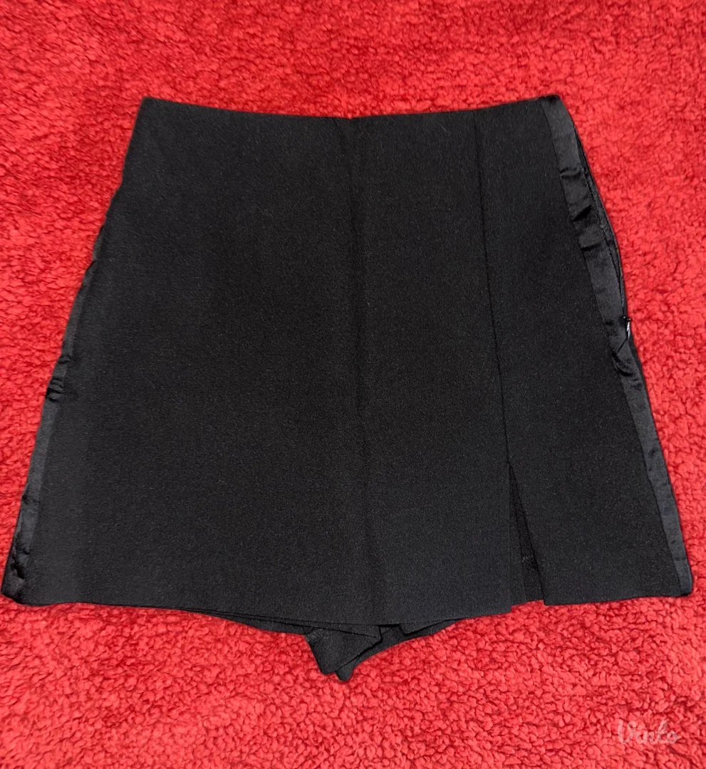 Novi Zara skort