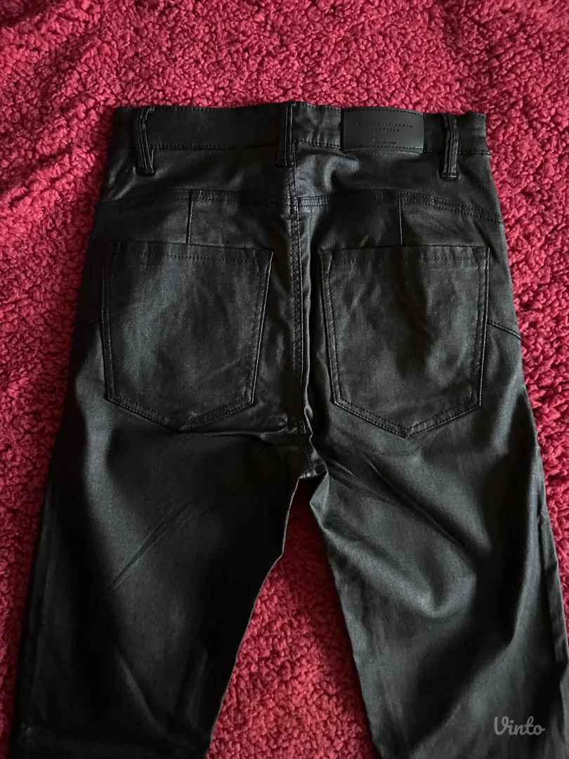 Nove kožne pantalone