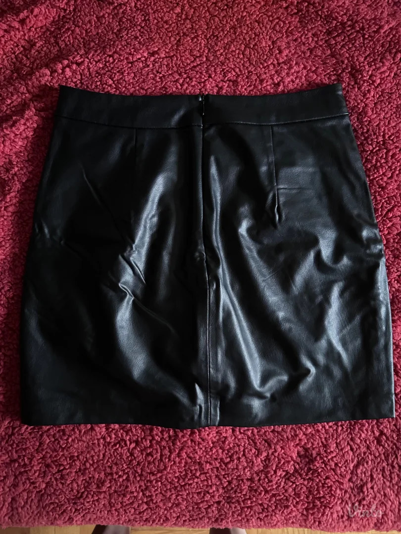 Stradivarius kožna suknjica